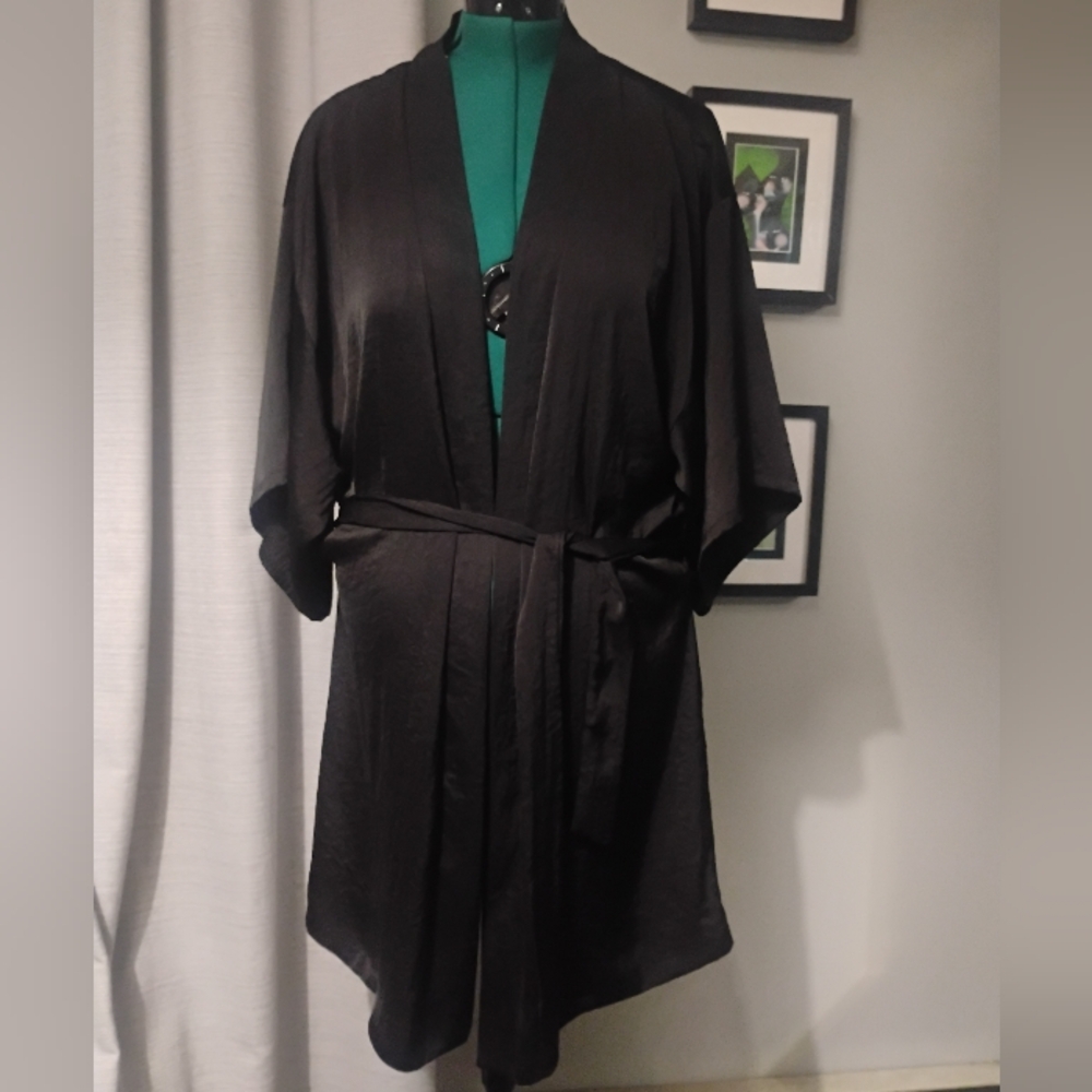 Midnight Bakery Embroidered Flowers & Sequins Black Kimono Robe Sz L NWT - Picture 3 of 14